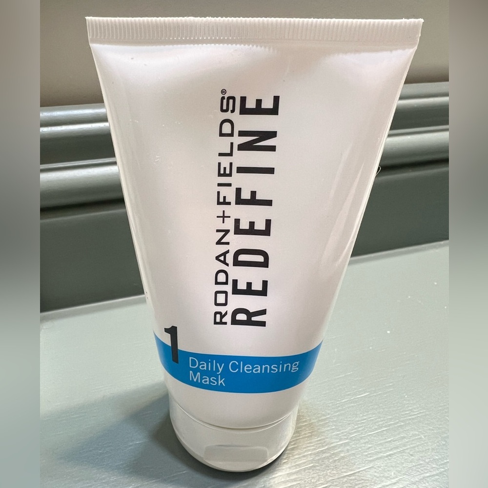 Rodan + Fields Redefine Daily Cleansing Mask